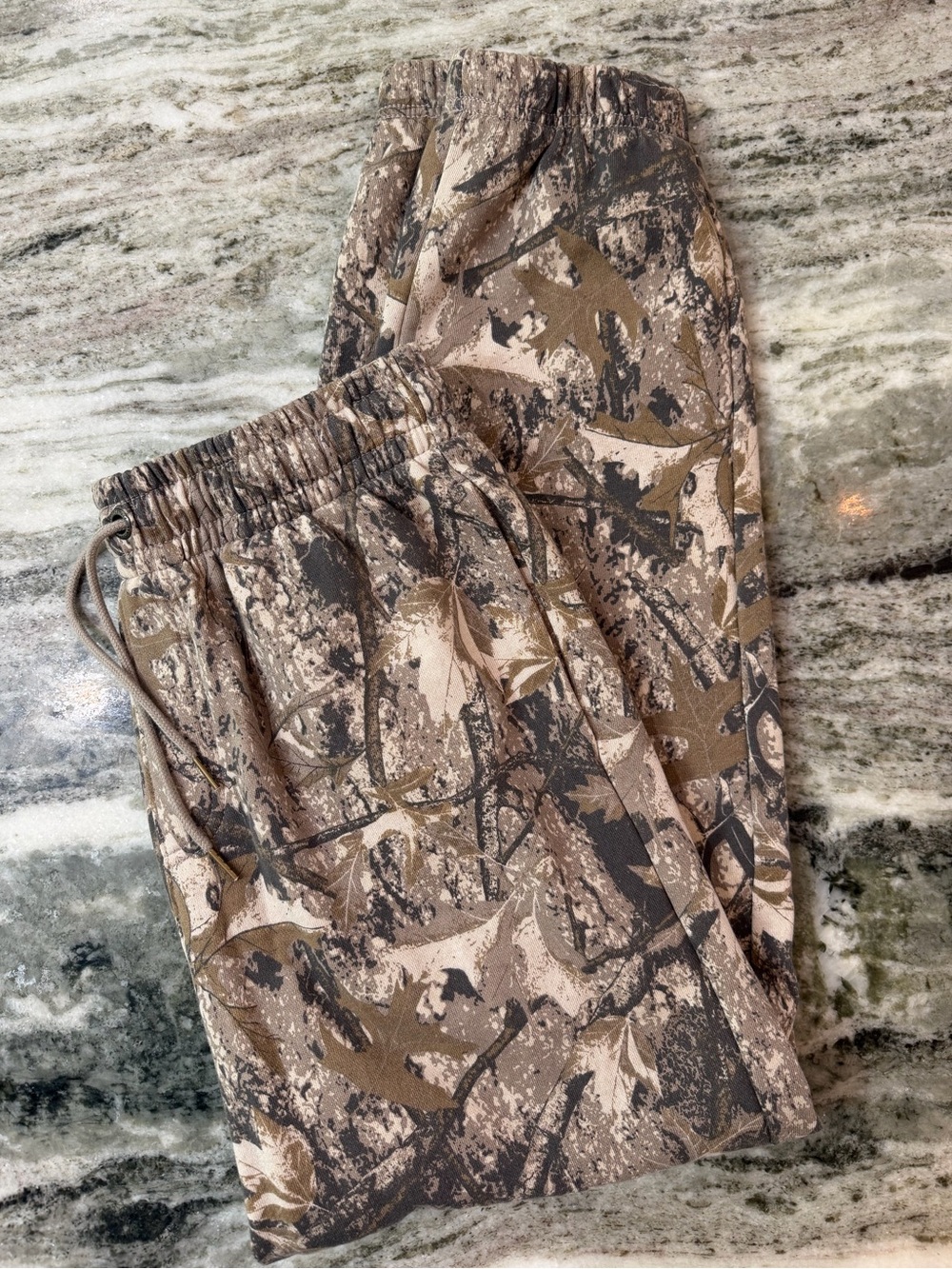 Aeropostale Cloud Soft Brown & Tan Camo Jogger Sweatpants
Women’s Medium